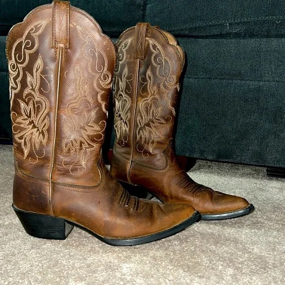 Ariat Women’s western boots - Picture 1 of 15